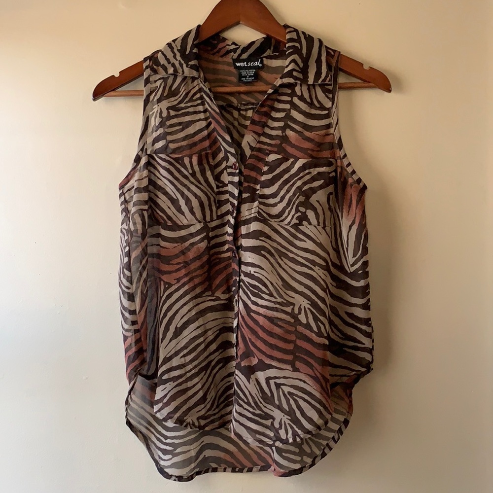 Animal print top